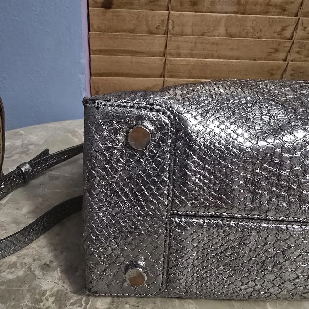 Michael Kors Mercer Medium Messenger Silver Snake Print Leather 3-in-1 Handbag - Picture 5 of 13